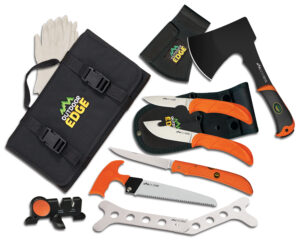 Outdoor Edge The Outfitter hunting set with orange handles, 420J2 stainless blades and nylon rollpack
