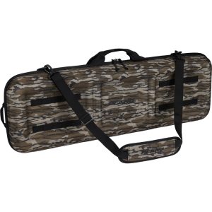 Plano Diverge EVA 38 in. rifle case in Mossy Oak Bottomlands camo with padded shoulder strap