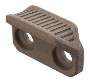 Magpul MAG1566-FDE M-LOK Thumb Shelf in Flat Dark Earth showing ribbed curved thumb rest